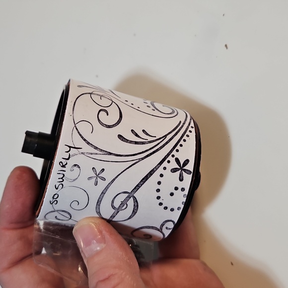 So Swirly Stampin Round Jumbo wheel stamp 2" wide - Picture 3 of 3